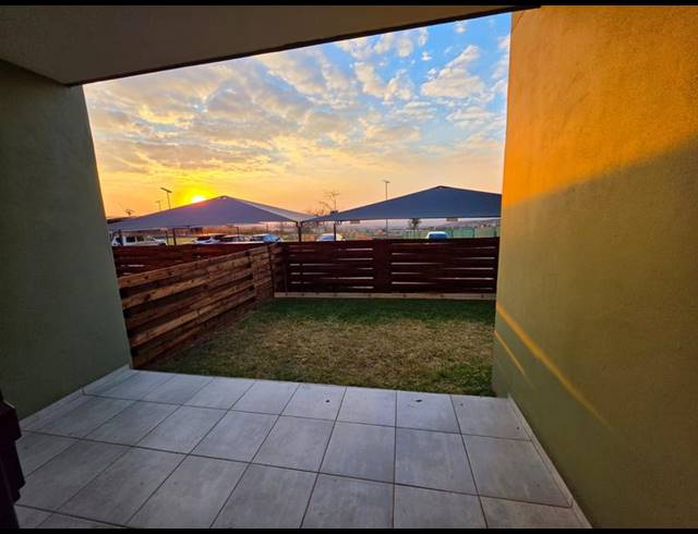 2 BEDROOM PROPERTY TO RENT IN MOOIKLOOF